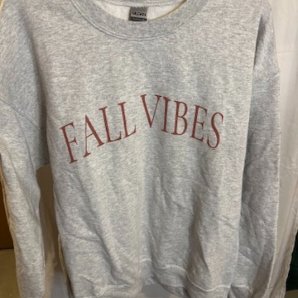 Gildan “Fall Vibes” Gray Crewneck Sweatshirt – Size L